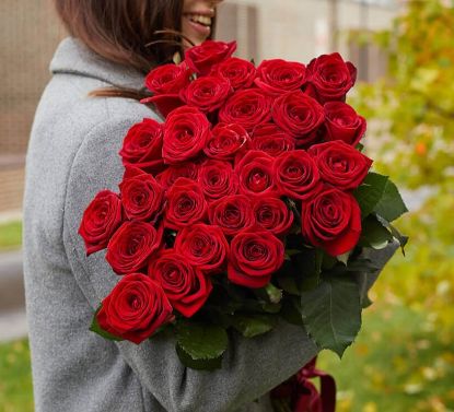 Picture of  31 red roses